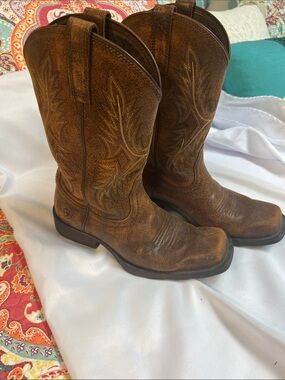 Ariat Brown Distressed Leather Cowboy Boots